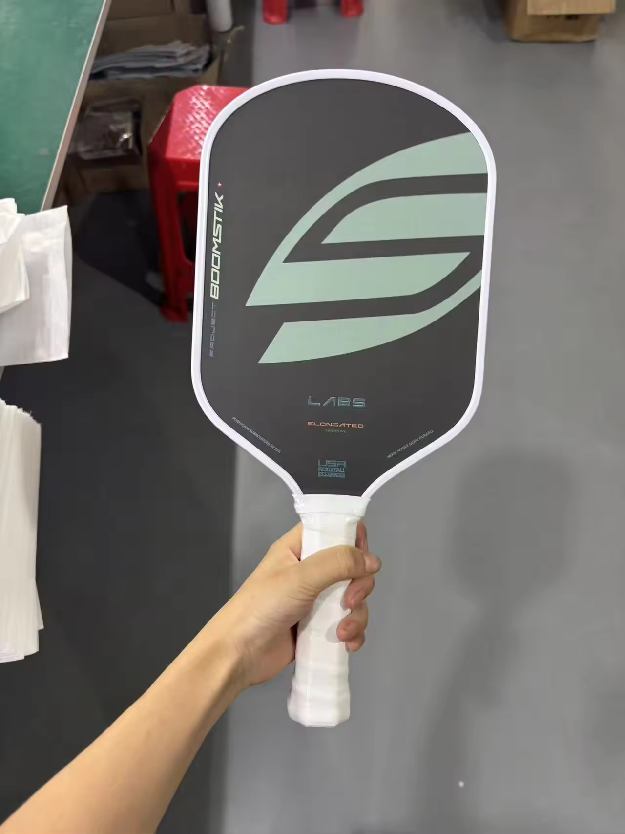 Elongated 16mm Carbon Pickleball Paddle 2