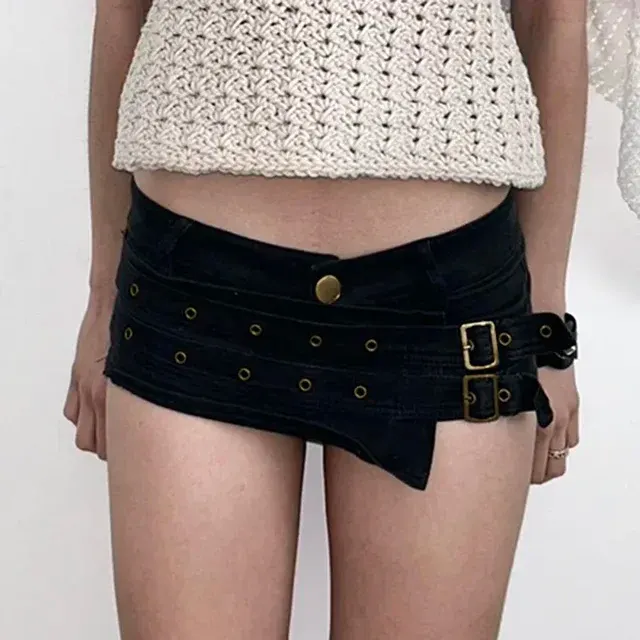 Denim Shorts With Rivets 4