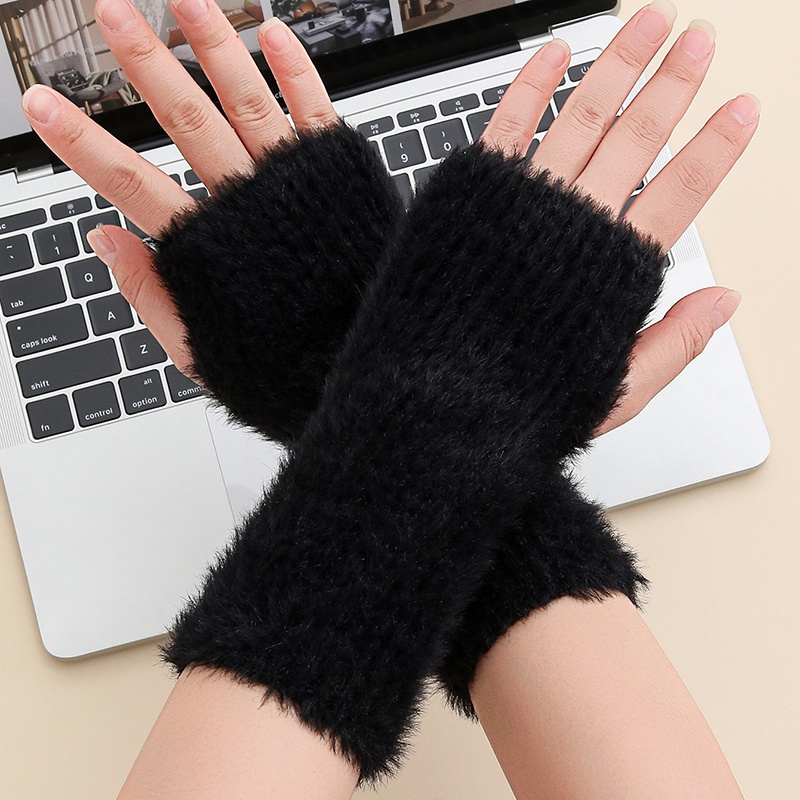 Strickhandschuhe