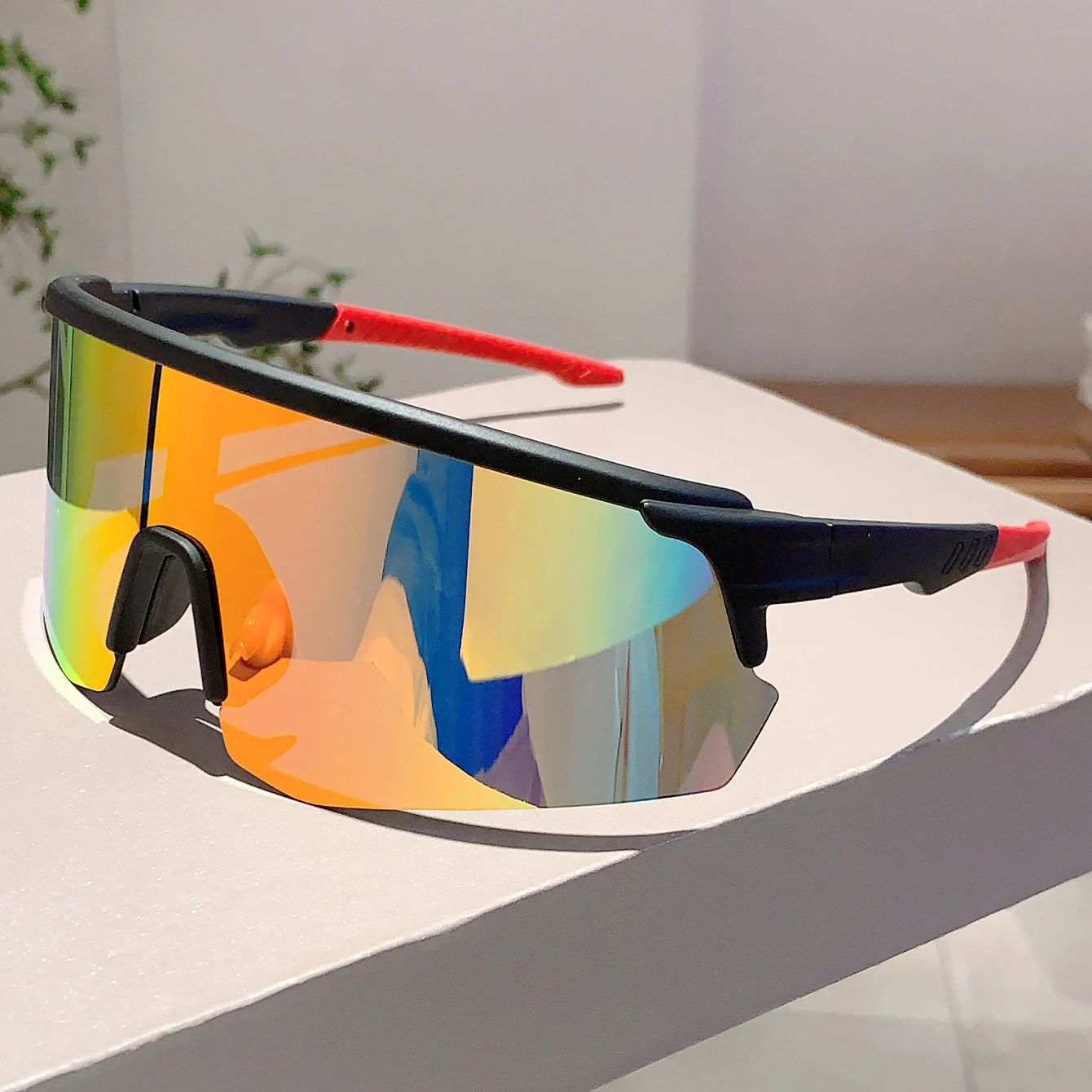 Halbrandlose Sport-Sonnenbrille Neue Übergroße Umwickelte Runde Outdoor-Schutzbrille für 4