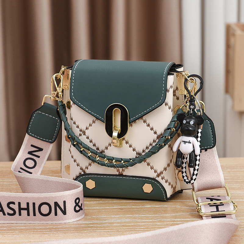 Fashionable Crossbody Bag for Women Style Simple Square 2