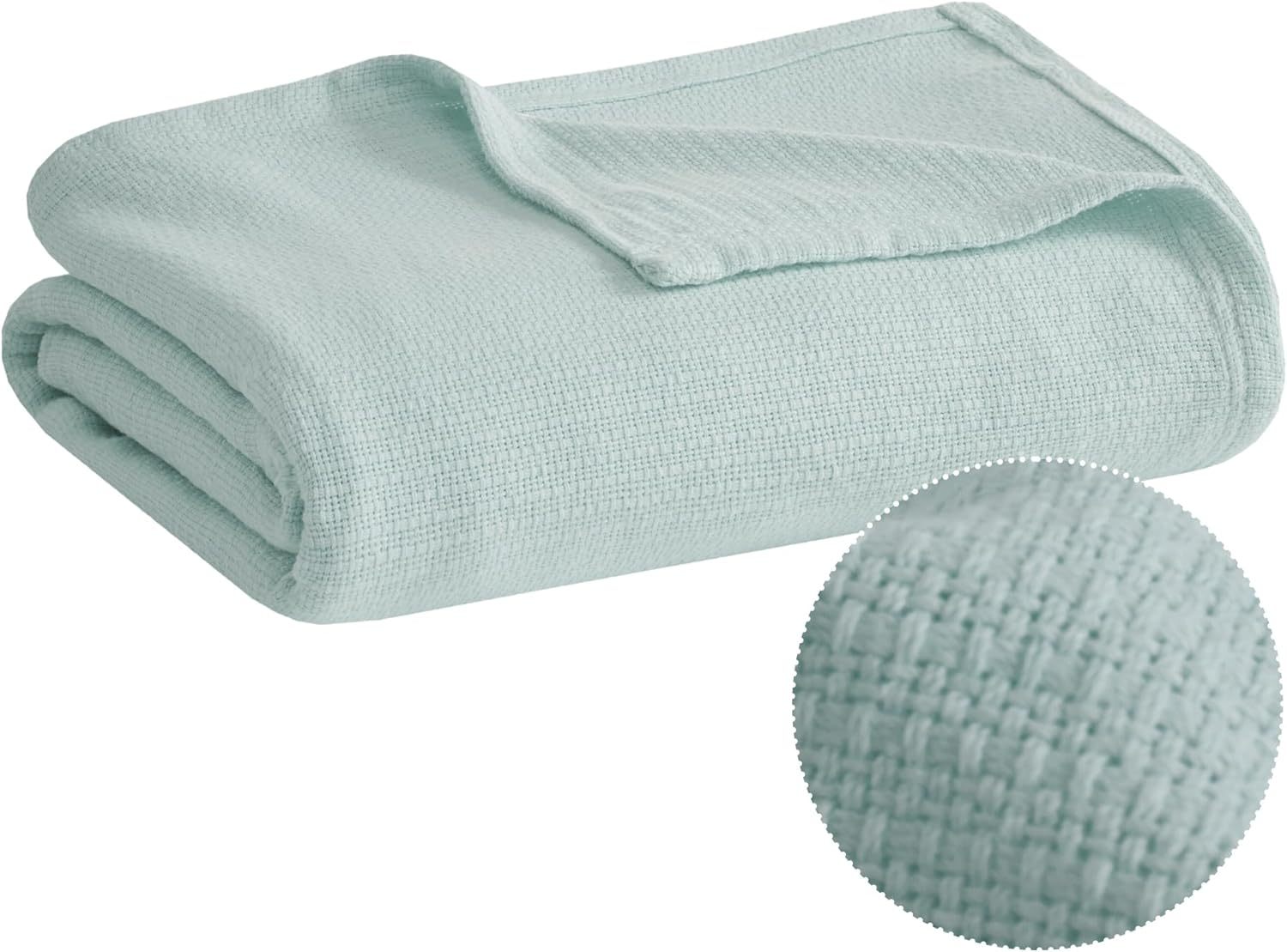 Soft Minimalist Waffle-Weave Comfort Blanket 2