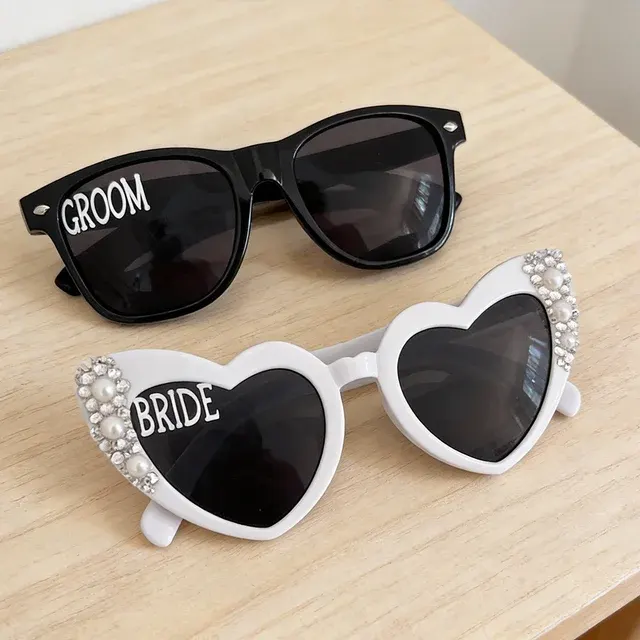 Mr. and Mrs. Party Glasses 4