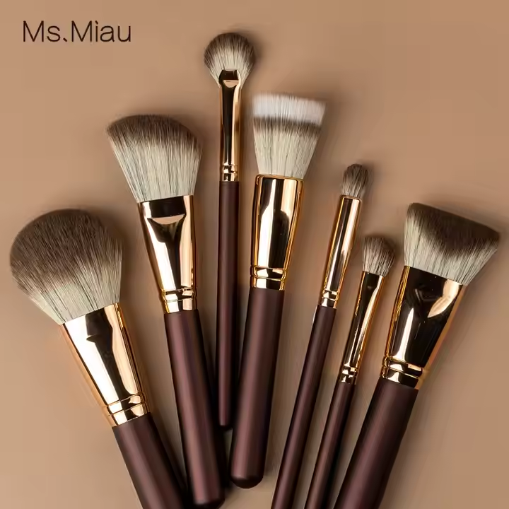 Portable Makeup Brush Set for Travel 2