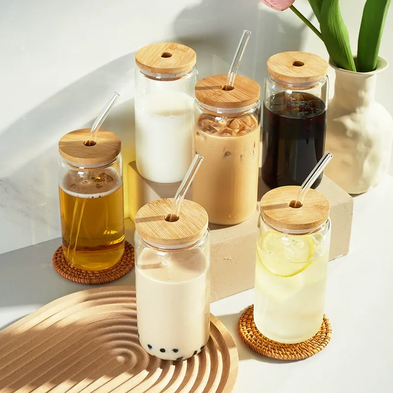 Borosilikatglas-Trinkglas mit Strohhalm 500ml