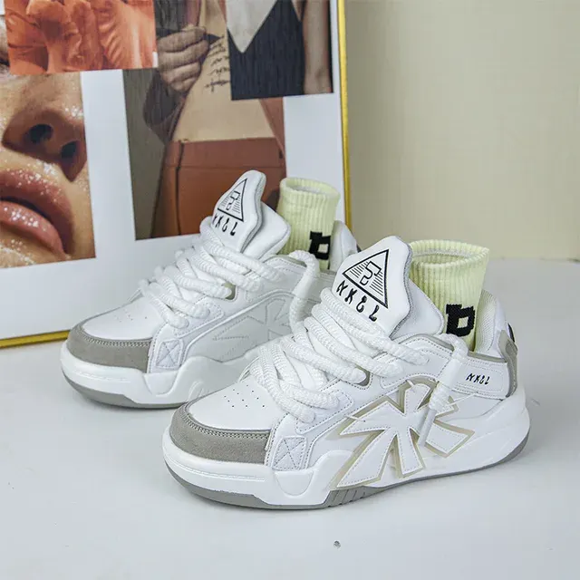 Thick-Soled Couples Sneakers for Students 4