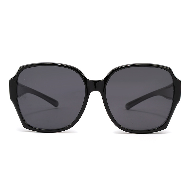 Polarized Unisex Sunglasses with Black Frame 3