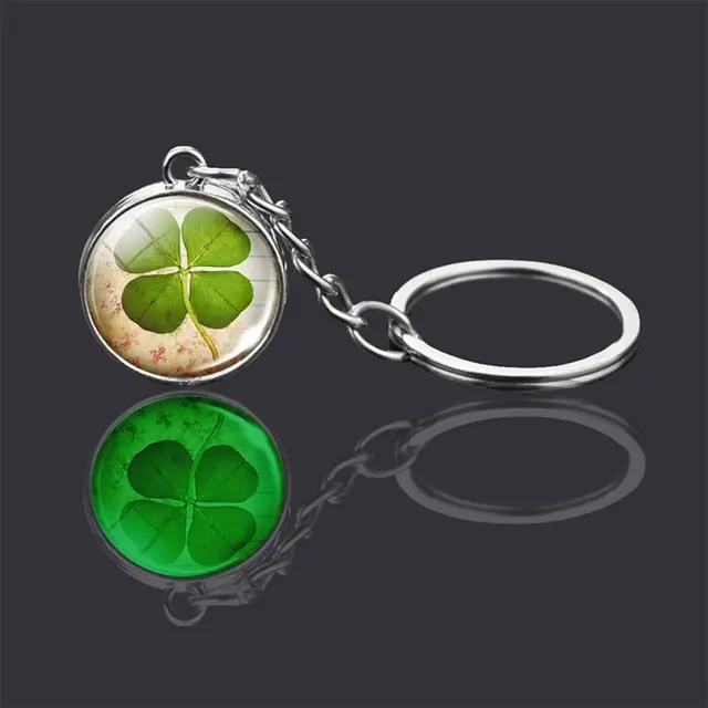 Wooden Clover Keychain 2