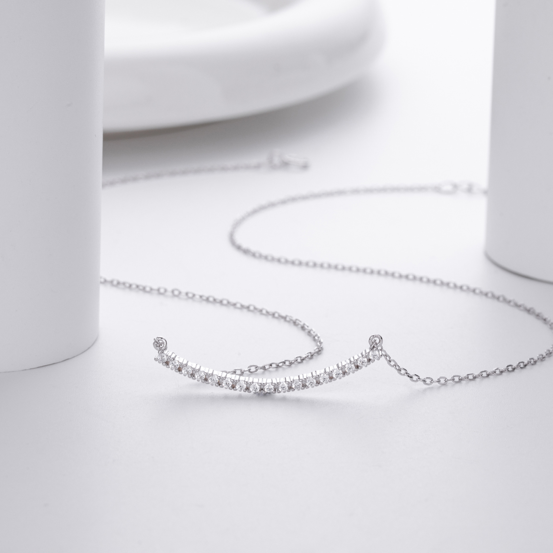 Minimalistische Zirkonia-Halskette aus 925er Silber 4