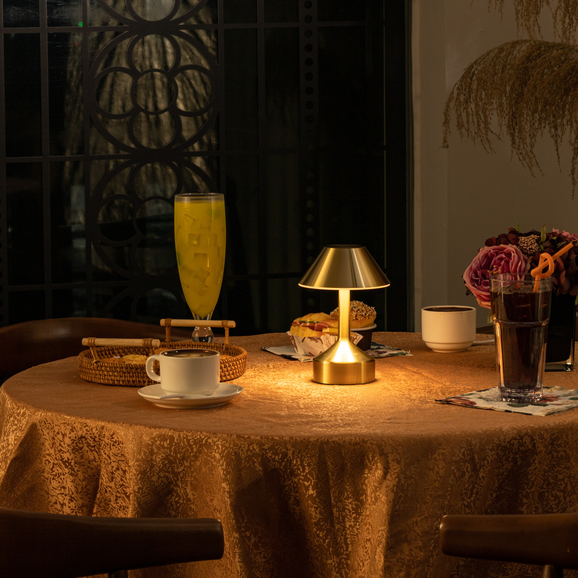 Rechargeable Cordless Aluminum Table Lamp IP54 Rated Remote 4