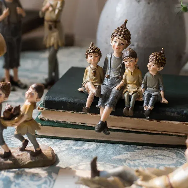 Resin Elf Figurine 4