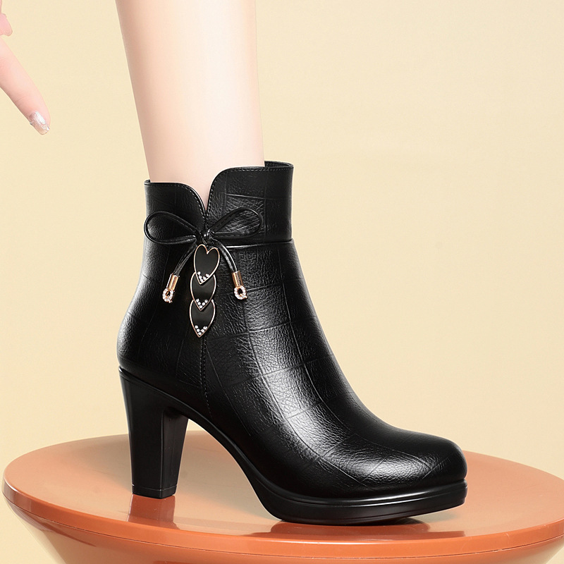 Xuanhui Fashion Winter Warm Snow Boots Black Leather 3