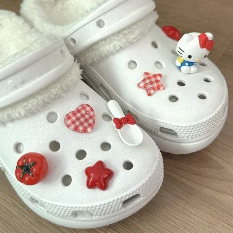 Tomatenroter DIY-Schuhschnallen-Anhänger
