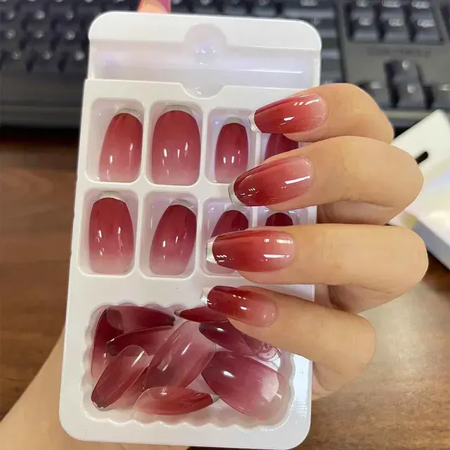 Press-On Nails 3