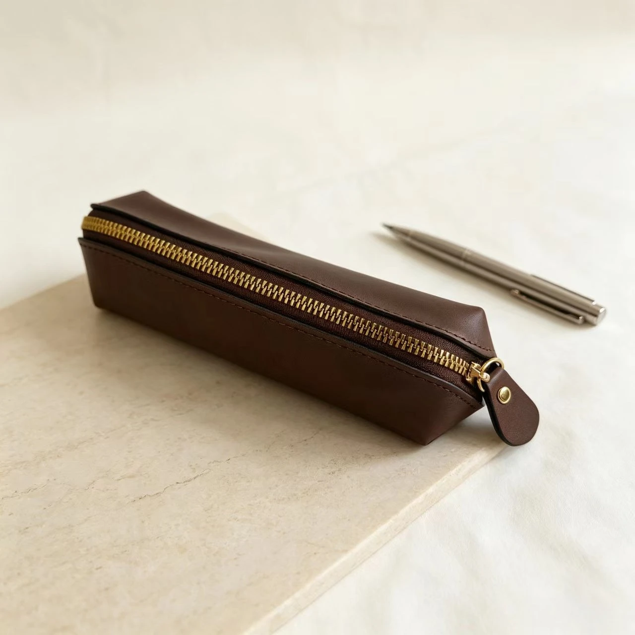 Vintage Leather Zipper Pencil Case 2