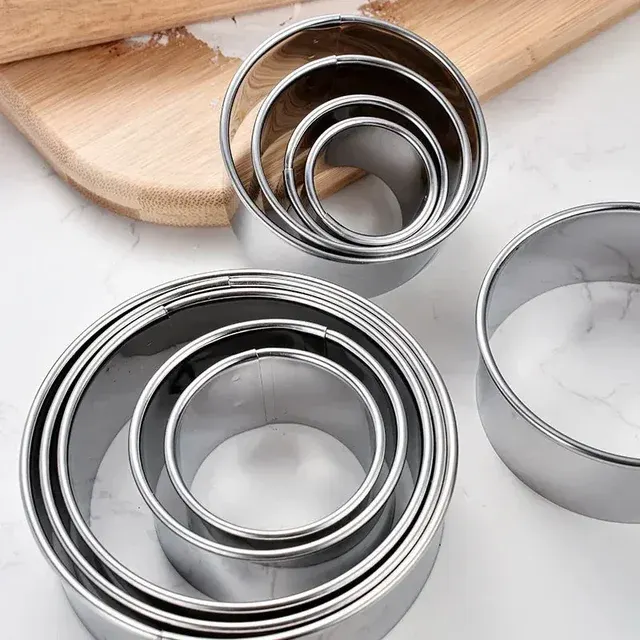 Round Stainless Steel Cookie Cutter, 5-Piece 2