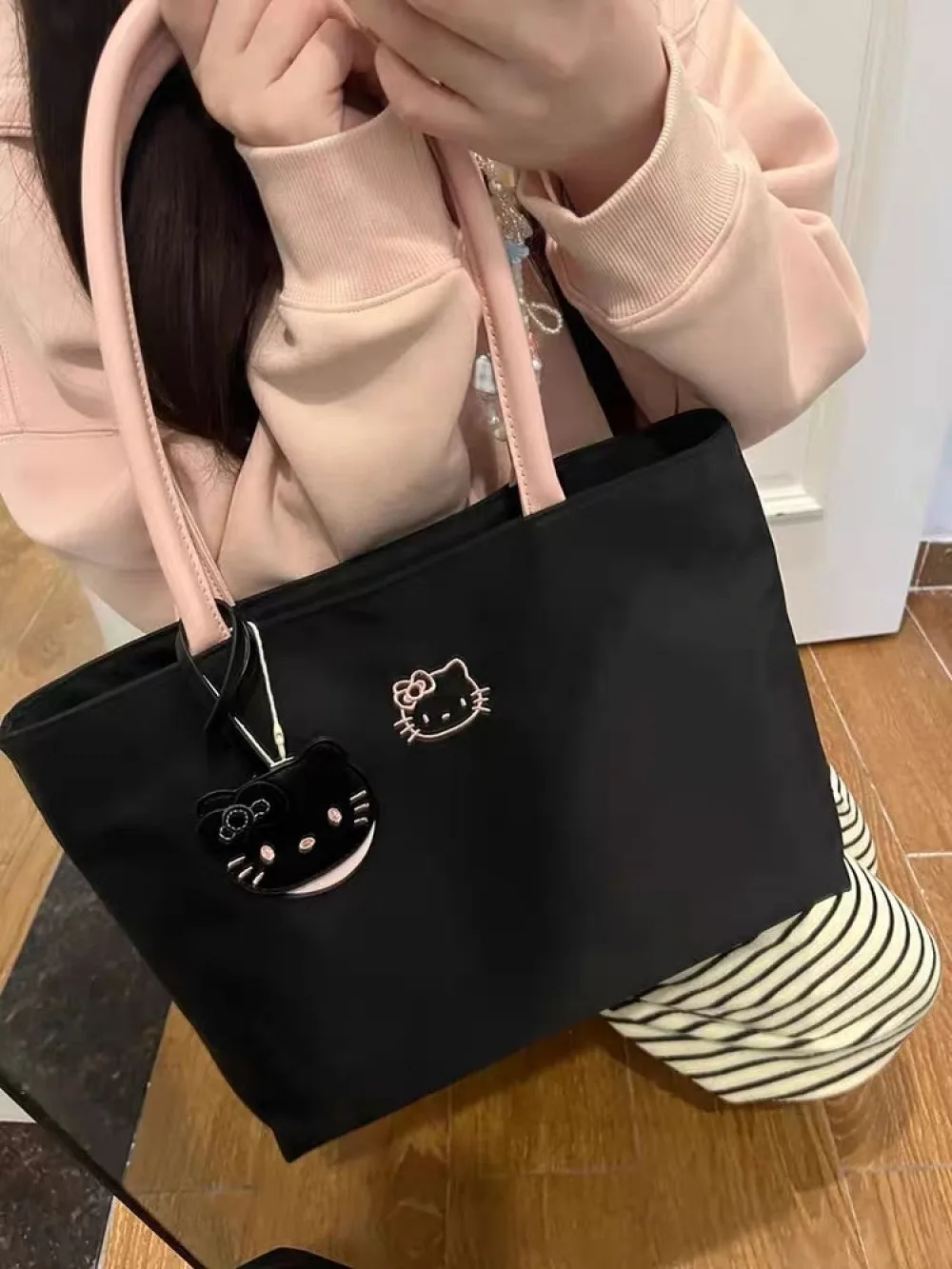Geräumige Tragetasche mit Katzenstickerei Leichte Handtasche zum Tragen 3