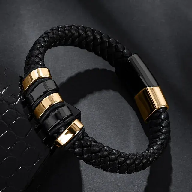 Personalized Men's Engraved Leather Bracelet 4