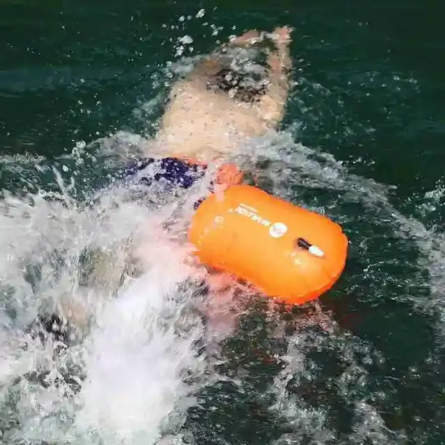 Inflatable PVC Swim Buoy with Dry Bag 3
