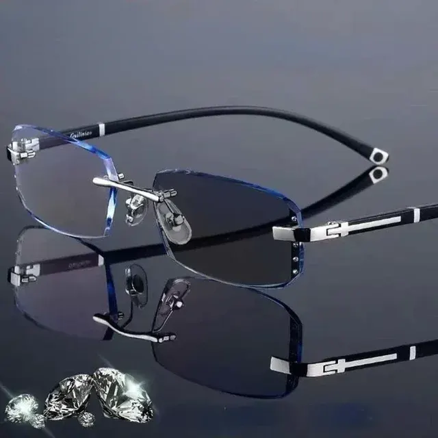 Photochromic Glasses 2