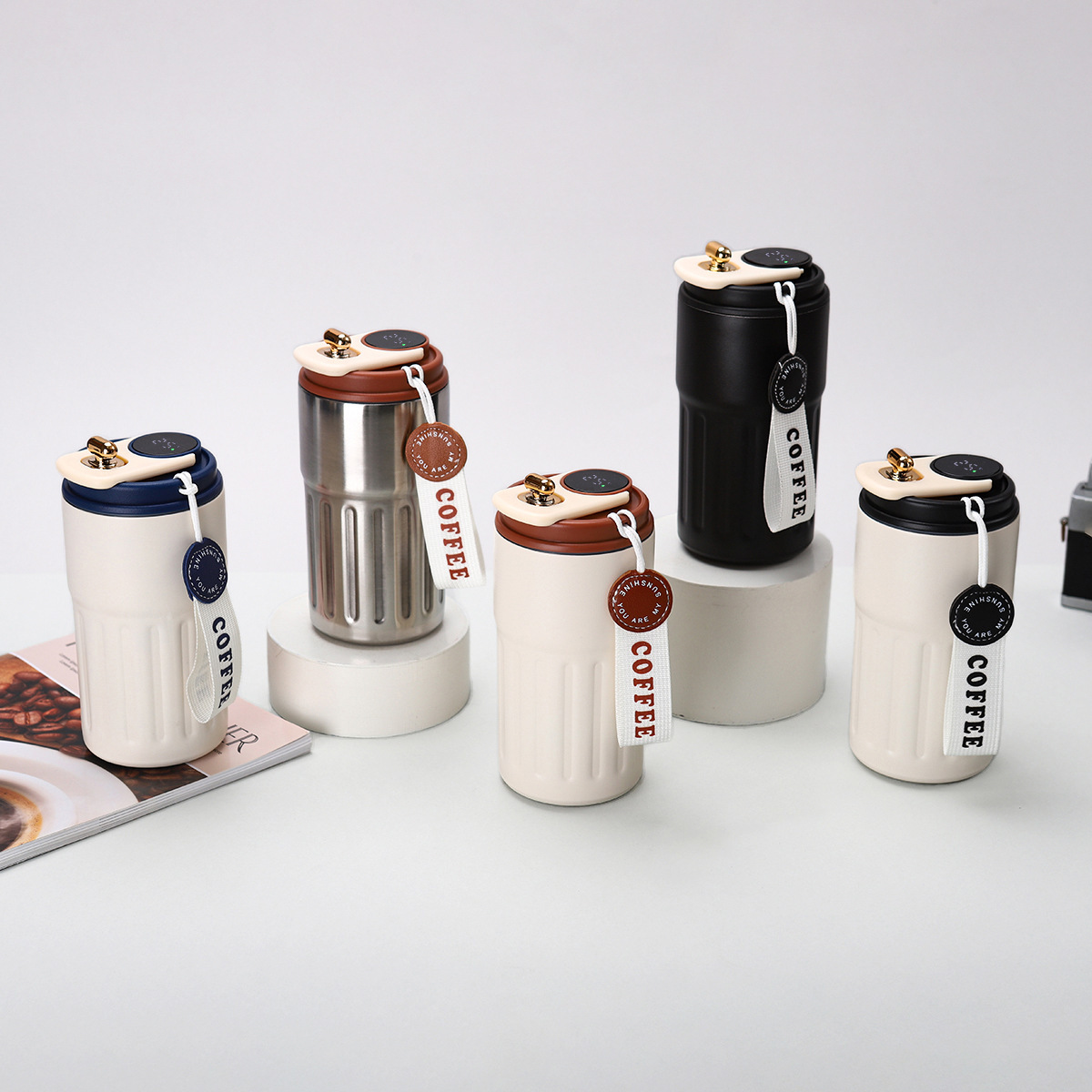 Isolierte Edelstahl-Kaffeetasse mit Temperaturanzeige