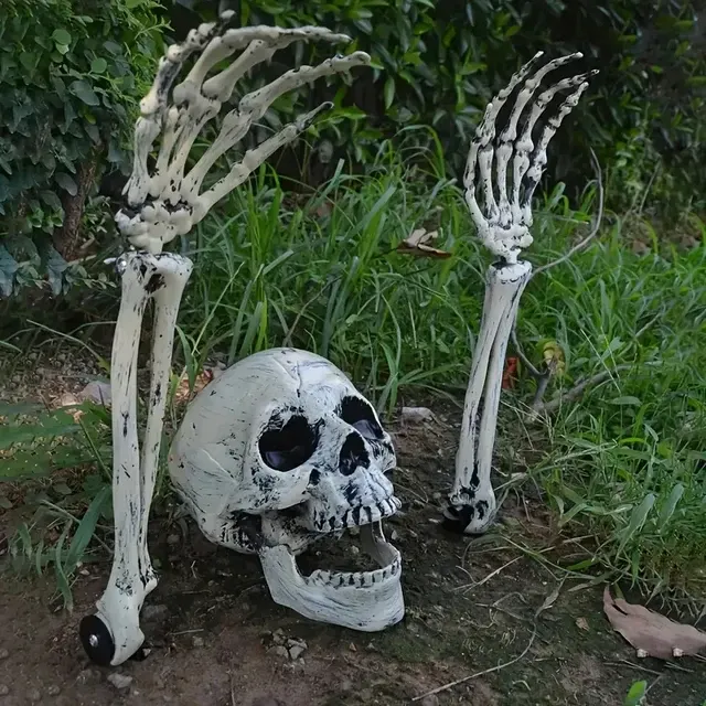 Skeleton Ground Stakes 2