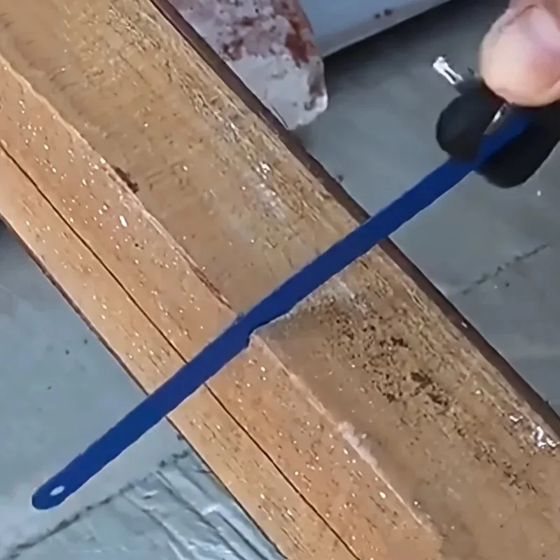 Kreative Kleine Säge mit Kunststoffgriff Mini-Handsäge Tragbare PVC-Rohrsäge 4