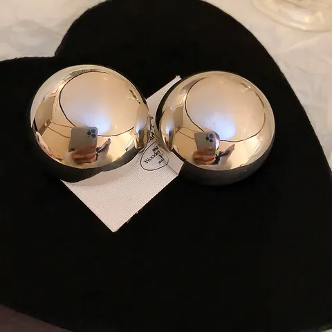 Stud Earrings