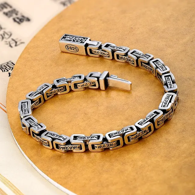 Statement Bracelet 2