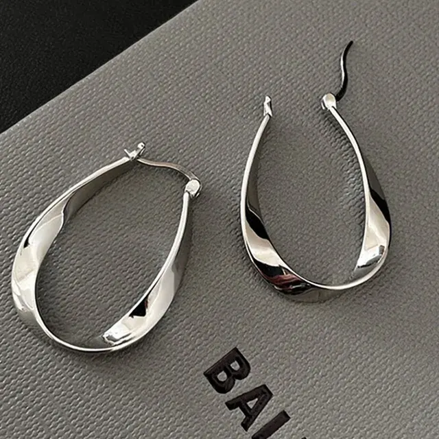 Silver Geometric Mobius Hoop Earrings 3