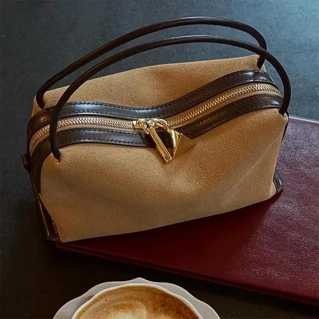 Weiche PU-Umhängetasche Damen-Sling-Bag Vintage Kleine Quadratische Messenger-Tasche für 3