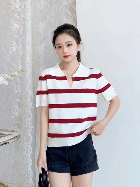 Women's Knit Top 2