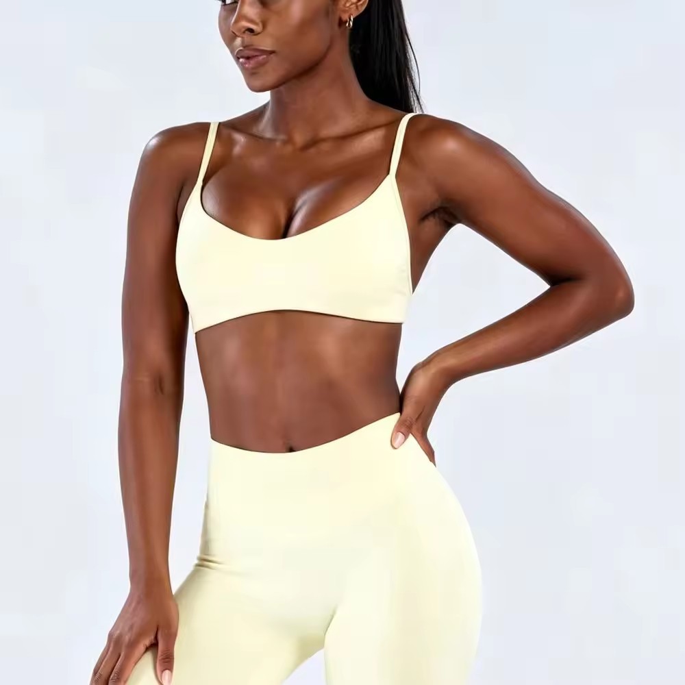 Seamless Women's Sports Bra with Thin Straps 2