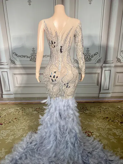 Bühnenkostüm-Federkleid 3
