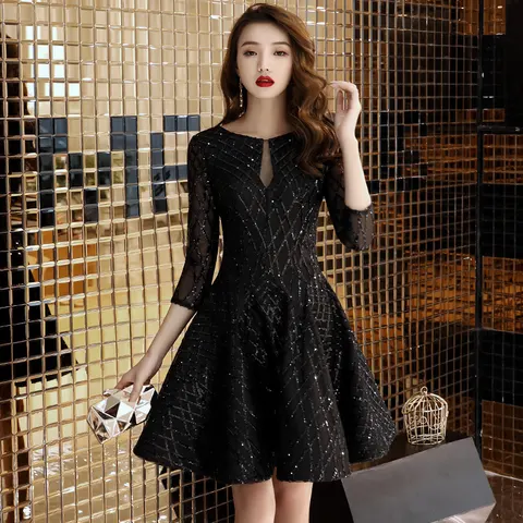Schwarzes Cocktailkleid