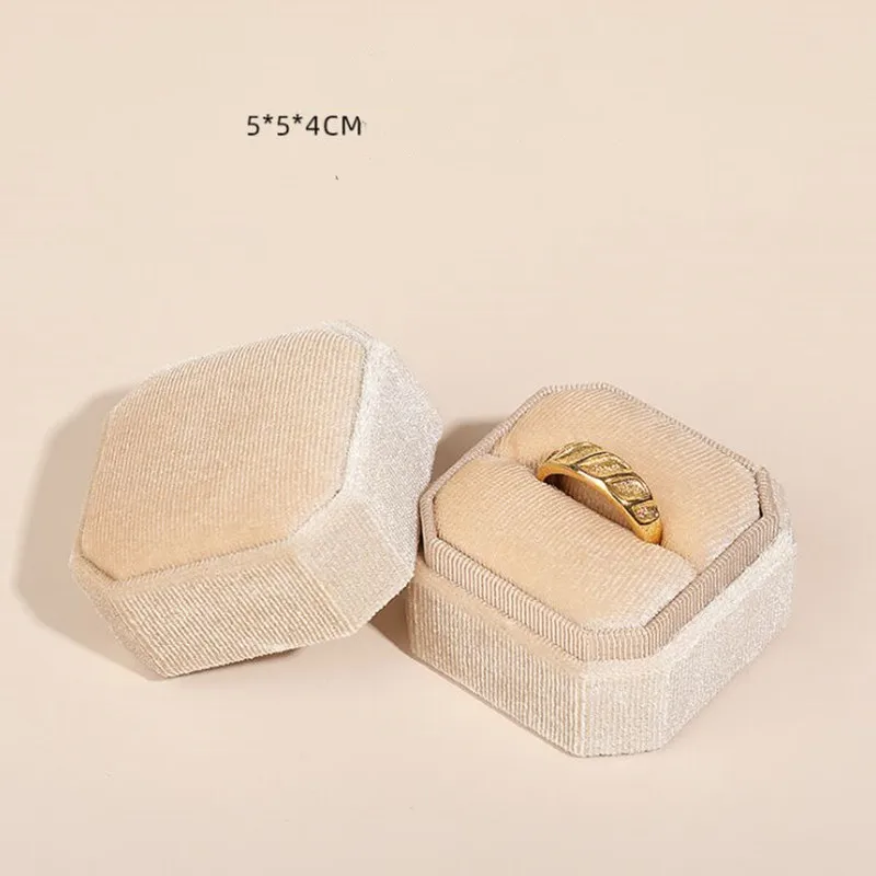 Cord-Ringbox 2