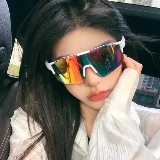 Large-Frame UV400 Cycling Sunglasses, Windproof 2