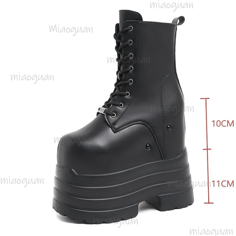 Höhensteigernde Hohe Damenstiefel aus Schwarzem Leder mit Dickem 3