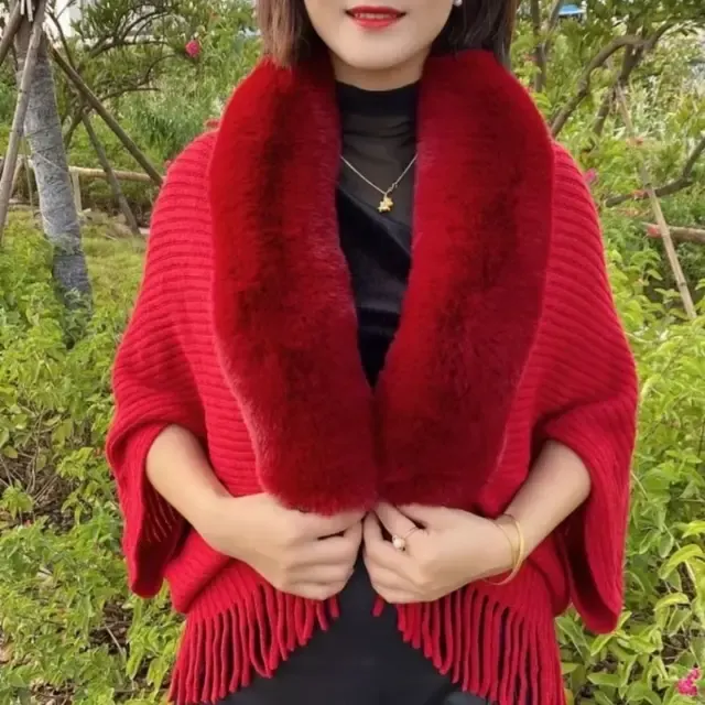 Women's Knit Cape 4