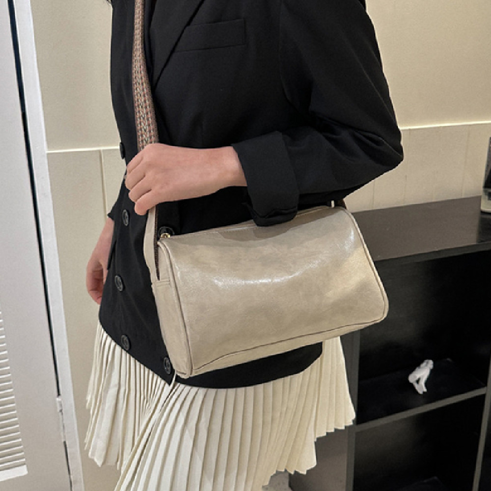 Small Retro Women's Shoulder Tote