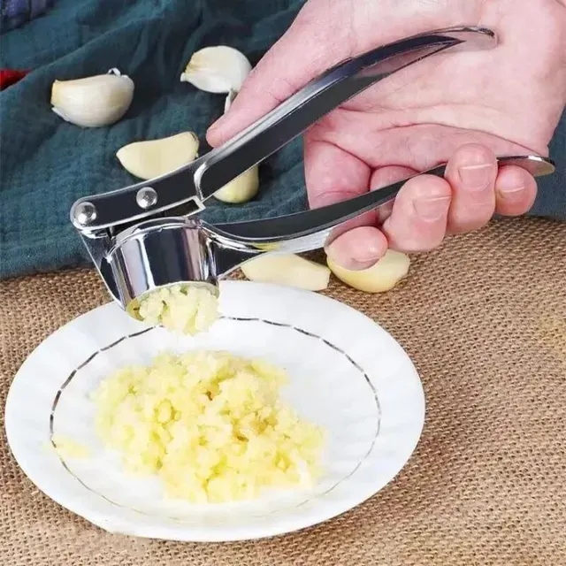 Non-Slip Stainless Steel Garlic Press with Clip 3
