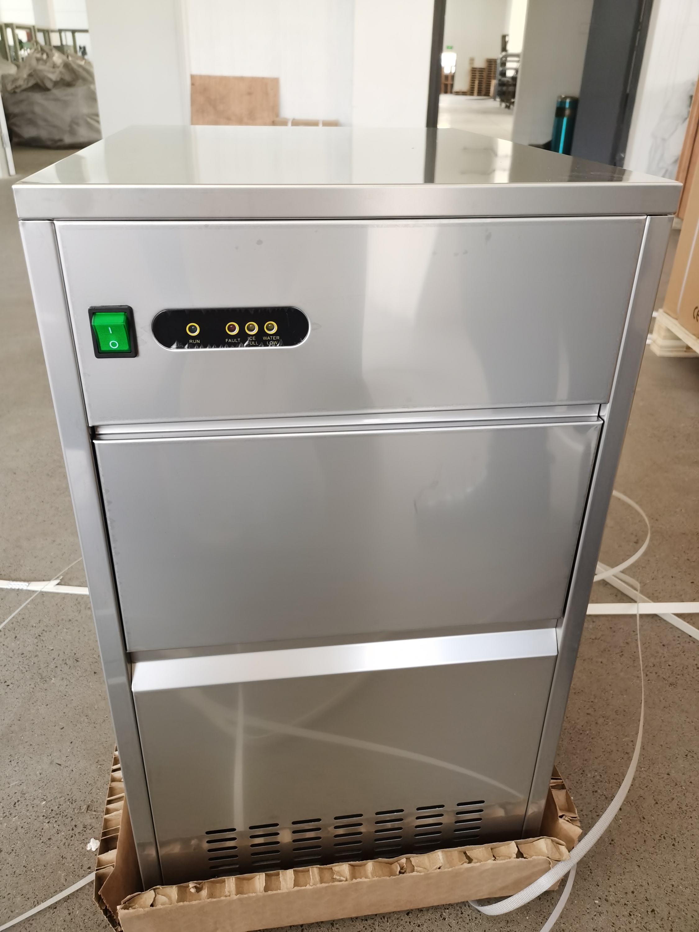 Commercial Bullet Ice Cube Type Maker Machine 50kg 3