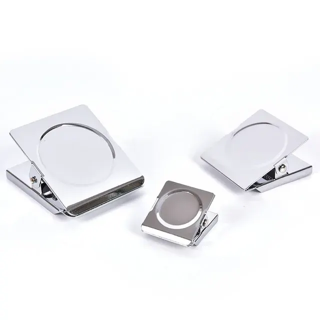 Magnetic Paper Clip 2