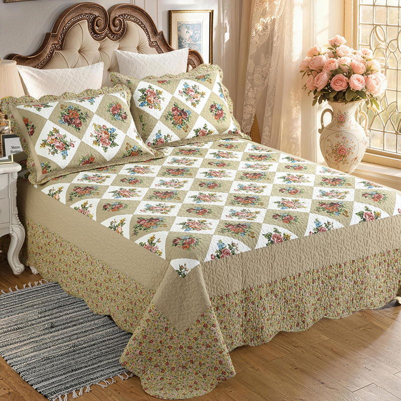 Cotton Reversible Patchwork Quilt Set 3-Piece 2