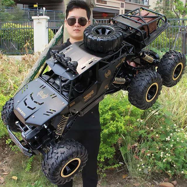 Sechsrad-RC-Monstertruck aus Aluminium 46 cm 2