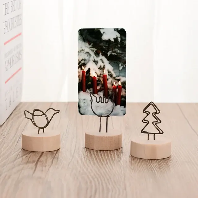 Round Wooden Photo Clip 2