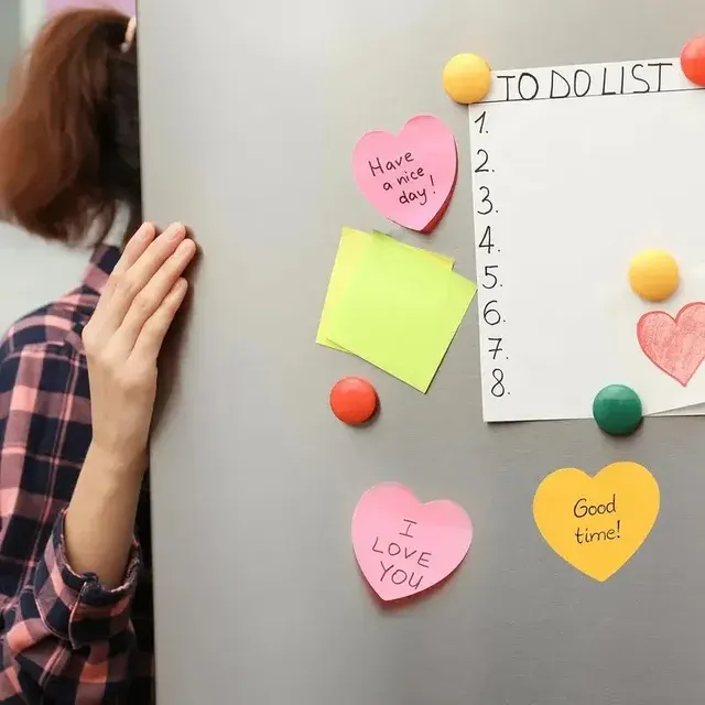 Heart-Shaped Sticky Notes 3