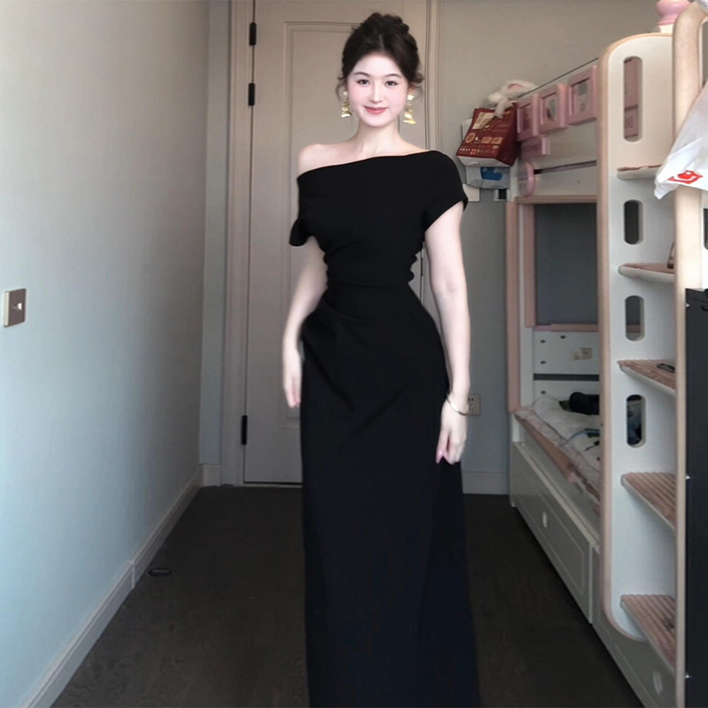 Girl Off-the-shoulder Dress 2