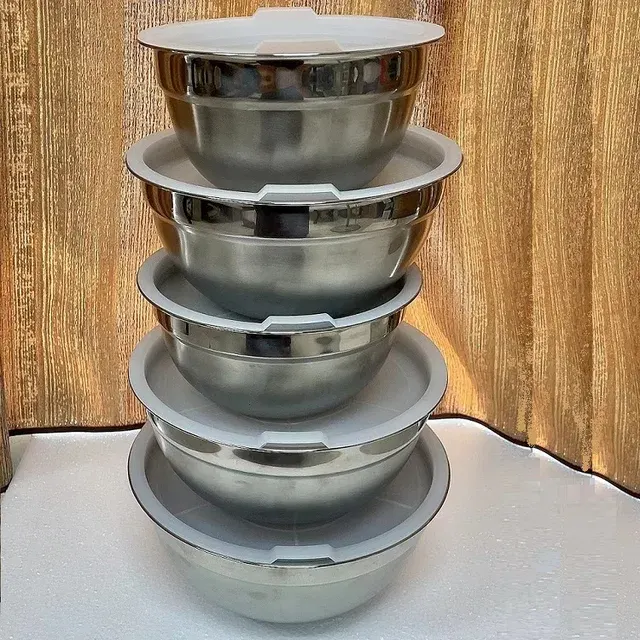 Five-Piece Stainless Steel Nesting Mixing Bowls 2