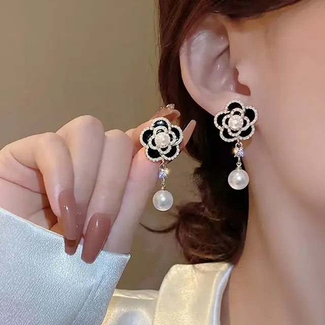 Pearl Earrings 1